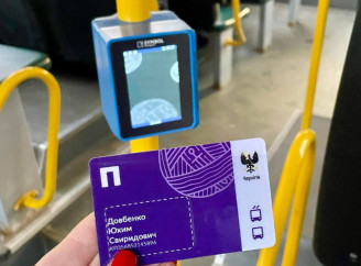 У Чернігові пенсіонери вперше скористалися безкоштовним проїздом у міських автобусах