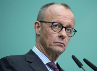 Послаблення санкцій проти російської нафти викликало критику в Європі