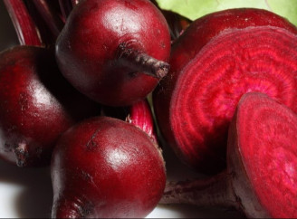 Як виростити соковитий буряк: поради для городу і балкона