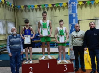 У Славутичі відбувся відкритий чемпіонат міста зі стрибків на батуті