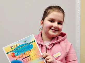 Перемога юної вокалістки: учениця ДШМ Славутича здобула І місце на конкурсі "Чорнобривці"