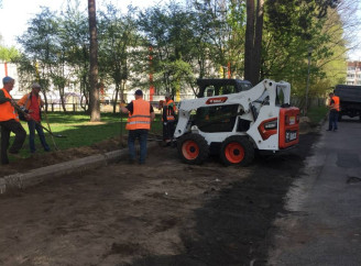 У Славутичі розширюють проїзну частину в Ризькому кварталі