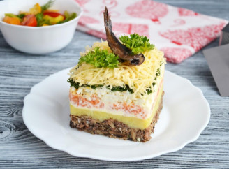 Салат зі шпротами: незвичайний рецепт для святкового столу