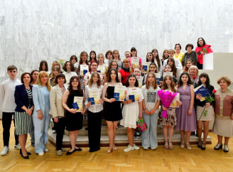 Емоції, творчість і вдячність: у Славутицькій школі мистецтв вручили свідоцтва випускникам