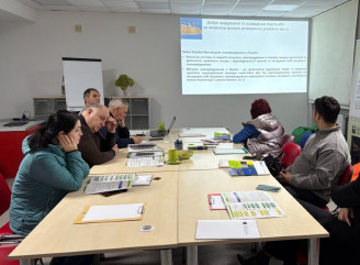 У Славутичі мешканців навчали, як впливати на розвиток міста: презентували спеціальне видання