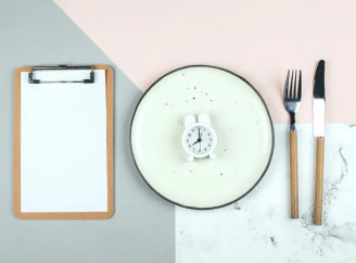 Скільки годин потрібно голодувати, щоб спалити жир і не нашкодити організму — пояснює експертка