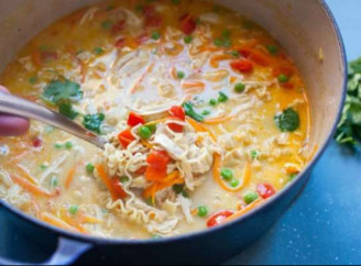 Чому суп смачніший на другий день: несподівана наука за ароматом і глибиною смаку