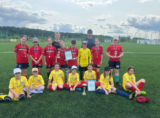 Юні футболістки зі Славутича взяли участь у фестивалі "Королева м'яча 2025"