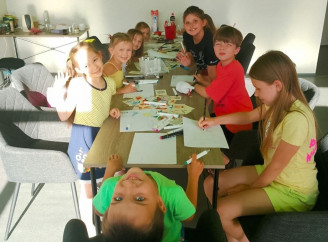 У Славутичі діти шукали внутрішній дім на арт-терапії