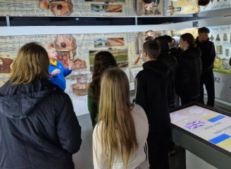 Учні Славутицького ліцею розпочали осінні канікули з подорожі у Музей становлення української нації