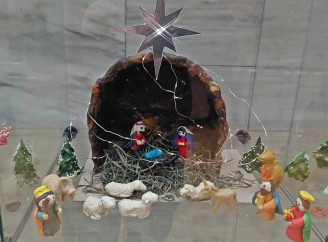 У ДШМ Славутича відкрили дві різдвяні виставки дитячих робіт у різних корпусах