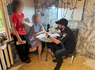 У Запоріжжі з даху вантажного вагона зняли двох дітей: загрожувала смертельна напруга