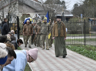 Славутич попрощався з Героєм — Пилипом Аверенковим