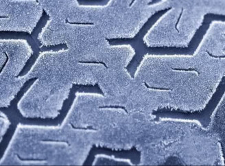 У Чернігівській області прогнозують ожеледицю та сніг: водіїв закликають до обережності