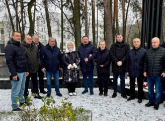 Ветерани МВС Київщини вшанували ліквідаторів аварії на ЧАЕС у Славутичі