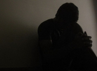 Депресія від темряви: як з цим впоратись радять лікарі та психологи