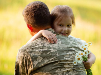 Коли святкуємо День батька 2025 і що подарувати татові: ідеї, які запам’ятаються