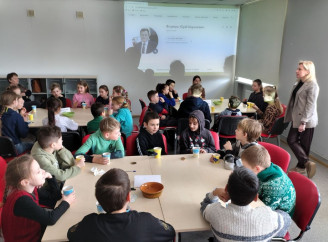 Школярі Славутича вчилися керувати містом у межах проєкту "У міста є я!"