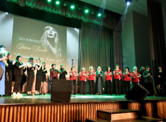 У Славутичі концерт до ювілею Ірини Білик зібрав кошти для ЗСУ