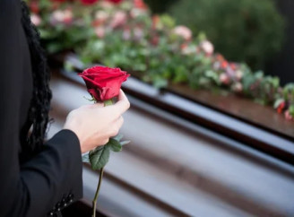 Скільки коштує похорон в Києві: розбираємо ціни на 2025 рік 