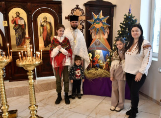 Божественна Різдвяна літургія у храмі "Неустанна Поміч" у Славутичі