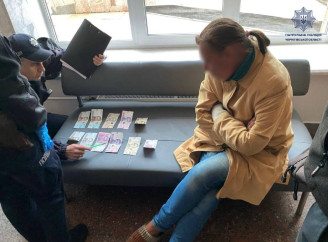 У Чернігові затримали жінку, яка викрала гаманець у пацієнта лікарні