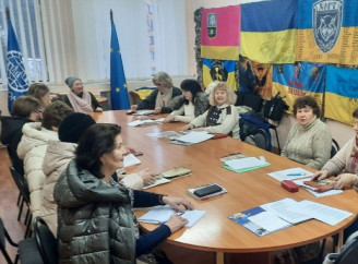 У Славутичі проходять заняття з української мови для родин військових<