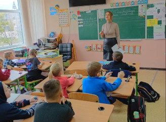 У Славутицькій бібліотеці для другокласників провели теплий урок про толерантність