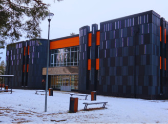 Нові тарифи басейну «Дельфін» у Славутичі з 14 квітня: вартість, знижки, абонементи