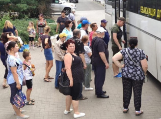 З Донеччини евакуювали ще 182 людини з дітьми