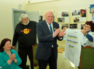 75 років Володимиру Удовиченку: у Славутичі привітали Почесного громадянина міста