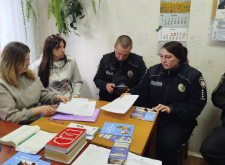 Поліція Київщини попередила підлітків Славутича про смертельні ризики зачепінгу