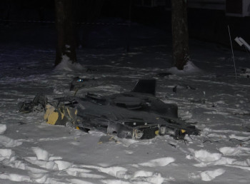 Російський дрон влучив у житловий будинок у Славутичі: мешканців евакуювали