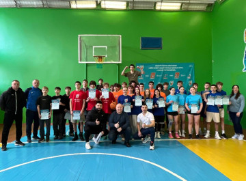 Славутицькі школярі вибороли перемогу на районному етапі «Пліч-о-пліч» з баскетболу