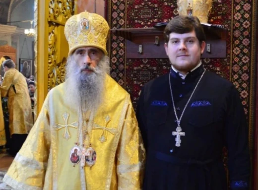 Інцидент у Чернігові: Священники УПЦ погрожували військовослужбовцю фото