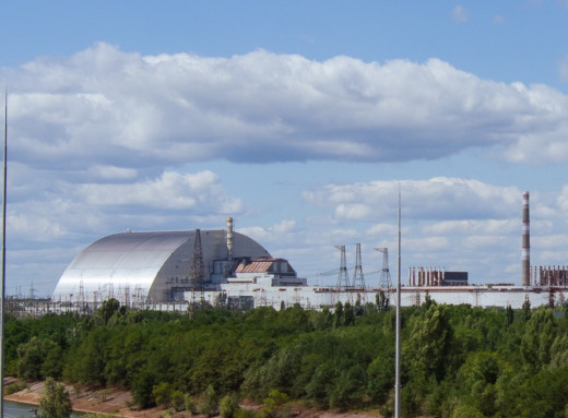 Представники Greenpeace відвідали Чорнобильську АЕС і оцінили наслідки російської атаки дрона фото