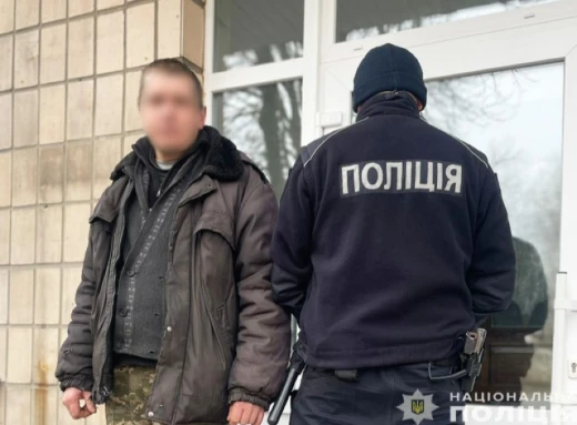 На Чернігівщині поліцейські затримали місцевого мешканця за підозрою у вбивстві жінки фото
