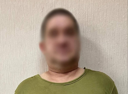 У Славутичі чоловік зберігав снаряд часів Другої світової — йому загрожує до семи років фото У Славутичі чоловік зберігав снаряд часів Другої світової — йому загрожує до семи років фото