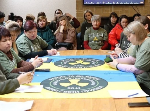 Родичі захисників Чорнобиля на черговій зустрічі у Координаційному штабі фото