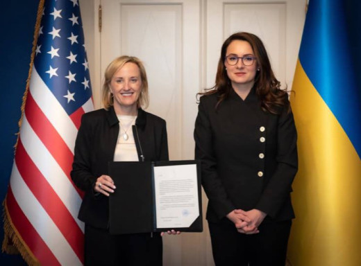Україна та США офіційно запустили Фонд відбудови: старт великої інвестиційної співпраці фото Україна та США офіційно запустили Фонд відбудови: старт великої інвестиційної співпраці фото