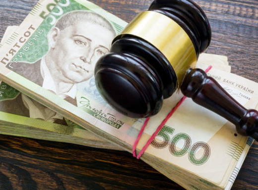 Кабмін пропонує штрафи до 3400 гривень за порушення комендантської години та правил евакуації фото