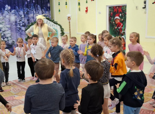 У Центрі розвитку дитини Славутича відбулася прем’єра казки «Вовк і семеро козенят» фото