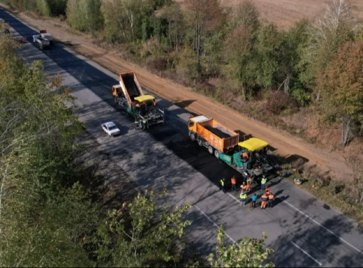 Більше 121 млн грн розікрали на ремонтах доріг у Київській та Житомирській областях фото
