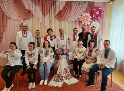 У Центрі «БлагоДар» відзначили День матері, День сім’ї та День вишиванки фото У Центрі «БлагоДар» відзначили День матері, День сім’ї та День вишиванки фото
