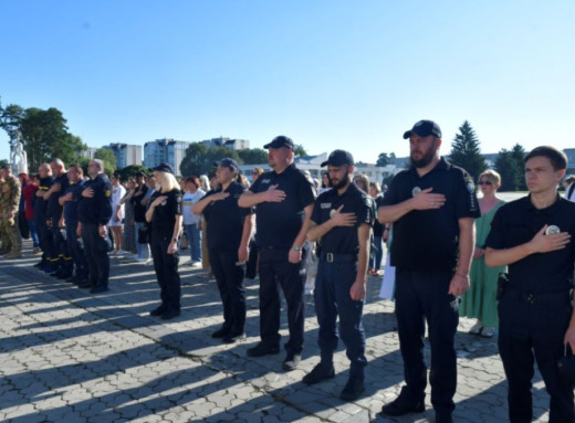 Славутич вшанував День пам’яті захисників України фото Славутич вшанував День пам’яті захисників України фото