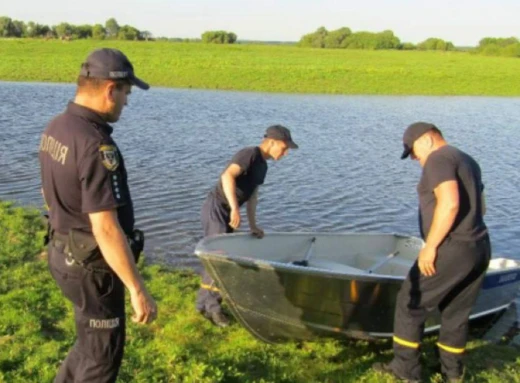 Поліція Чернігівщини розслідує трагічну загибель 12-річної дитини у річці Десна фото