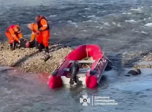 У Тисі знайшли тіла двох чоловіків фото