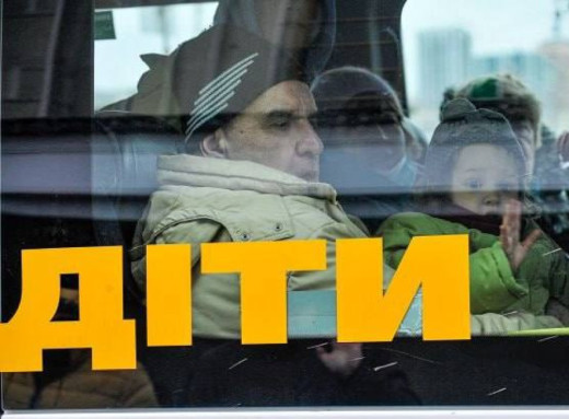 У Слов’янську оголосили примусову евакуацію дітей: кого це стосується фото