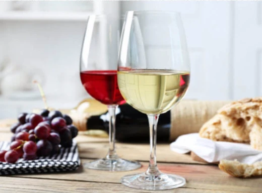 Вино для здоров'я: Вибір між білим та червоним фото