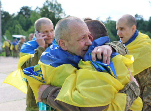 Відбувся черговий обмін полоненими: серед звільнених є захисники ЧАЕС фото Відбувся черговий обмін полоненими: серед звільнених є захисники ЧАЕС фото